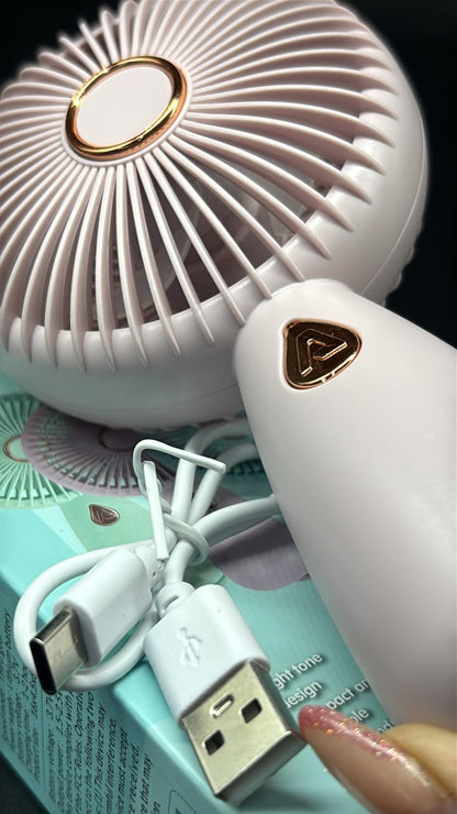 El mini ventilador recargable